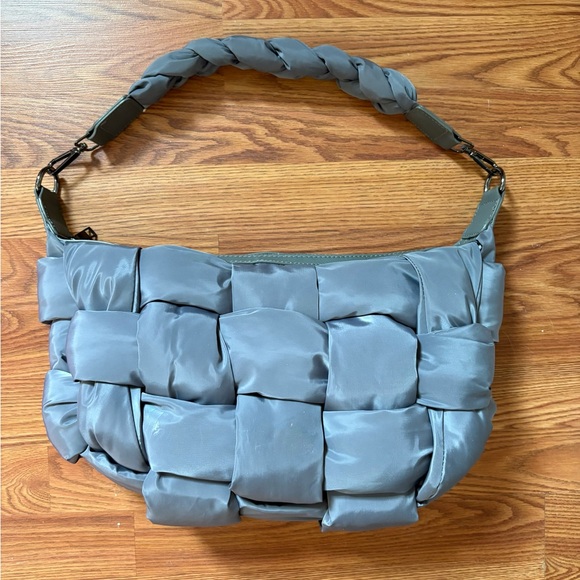 New 🆕 SOL AND SELENE Stylish Crossbody or Shoulder Handbag 👜 - Picture 2 of 9